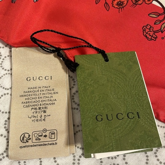 Gucci Red and White Dragon Silk Scarf - Picture 4 of 9